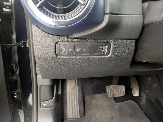 Photo of 2025 Black Chevrolet Equinox EV