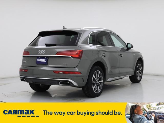 Photo of 2023 Gray Audi Q5