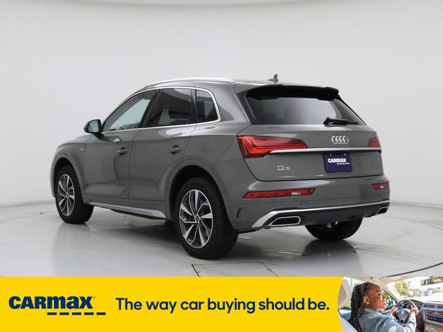 Photo of 2023 Gray Audi Q5