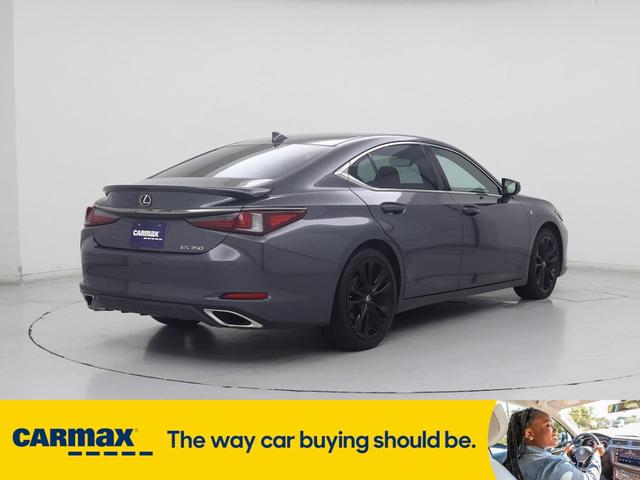 Photo of 2022 Gray Lexus ES 350