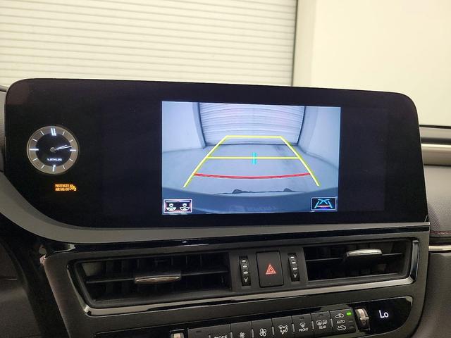 Photo of 2022 Gray Lexus ES 350