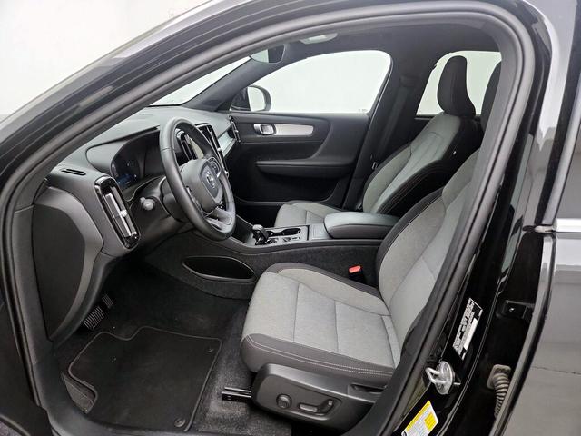 Photo of 2025 Black Volvo XC40