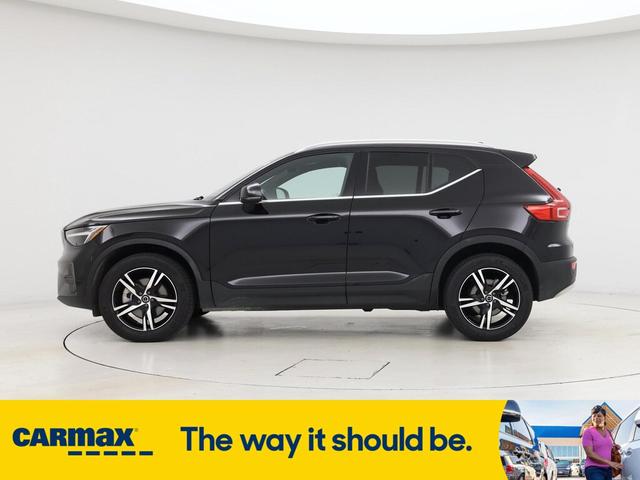 Photo of 2025 Black Volvo XC40