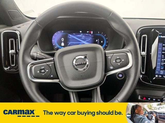 Photo of 2025 Black Volvo XC40