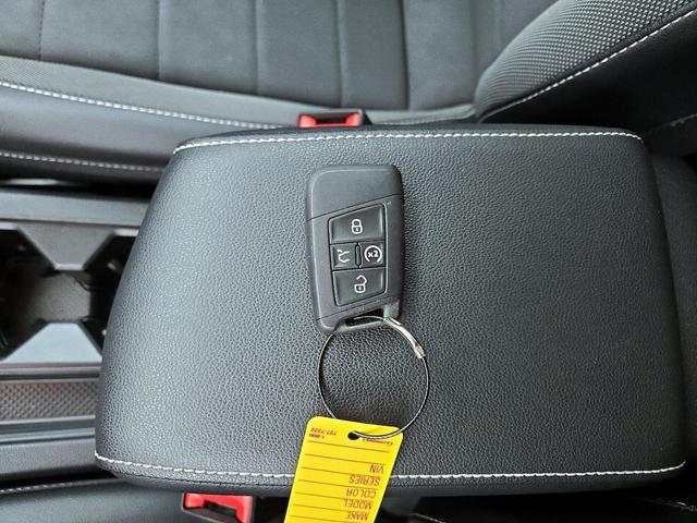 Photo of 2022 Black Volkswagen Taos