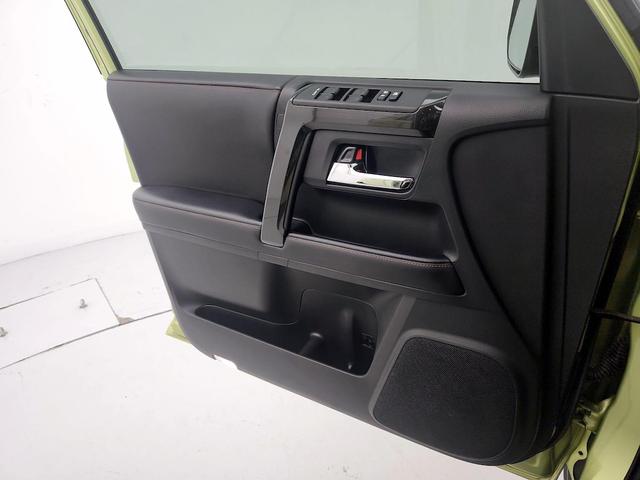 Photo of 2022 Green Toyota 4Runner