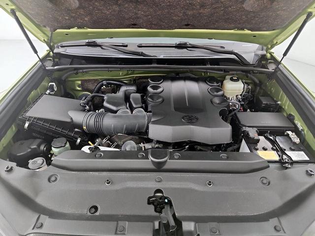 Photo of 2022 Green Toyota 4Runner