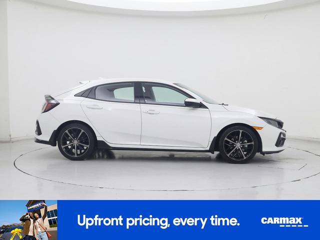 Photo of 2021 White Honda Civic