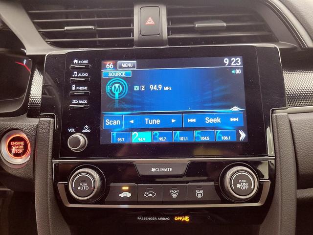 Photo of 2021 White Honda Civic