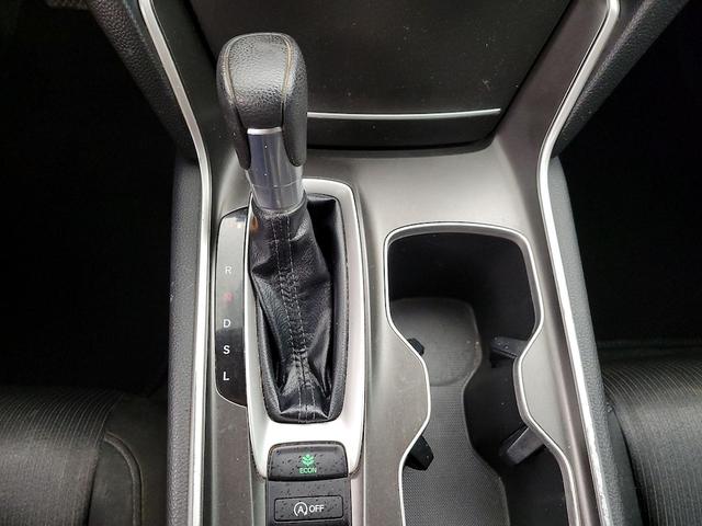 Photo of 2021 White Honda Accord