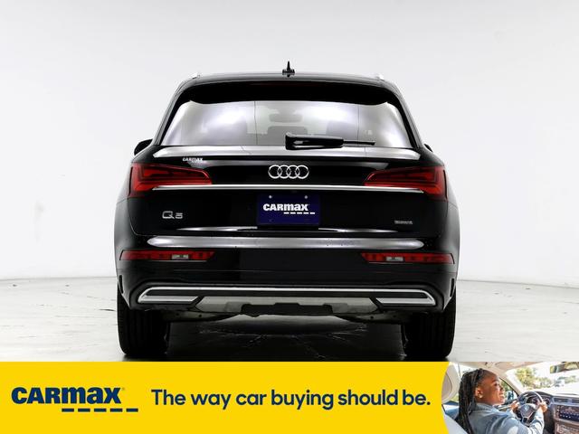 Photo of 2021 Black Audi Q5