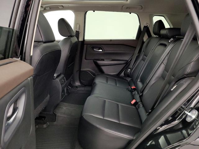 Photo of 2023 Black Nissan Rogue
