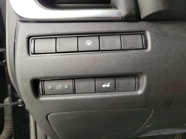 Photo of 2023 Black Nissan Rogue