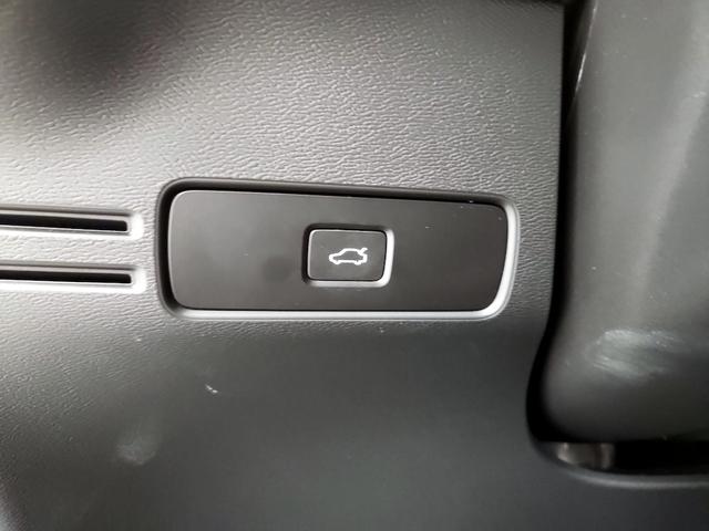 Photo of 2025 Silver Volvo XC40