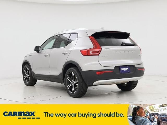 Photo of 2025 Silver Volvo XC40