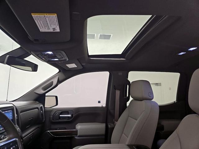 Photo of 2021 Red Chevrolet Silverado 1500