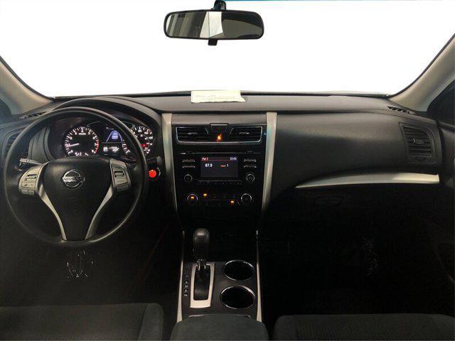 Photo of 2015 Brilliant Silver Nissan Altima
