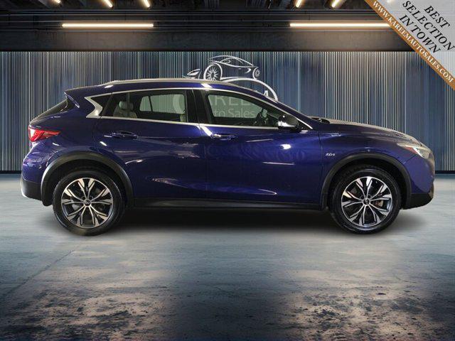 2017 Infiniti QX30