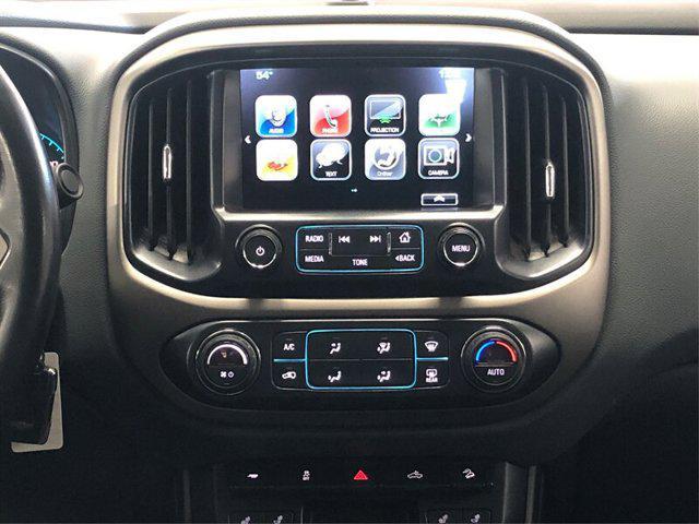 Photo of 2018 Summit White Chevrolet Colorado