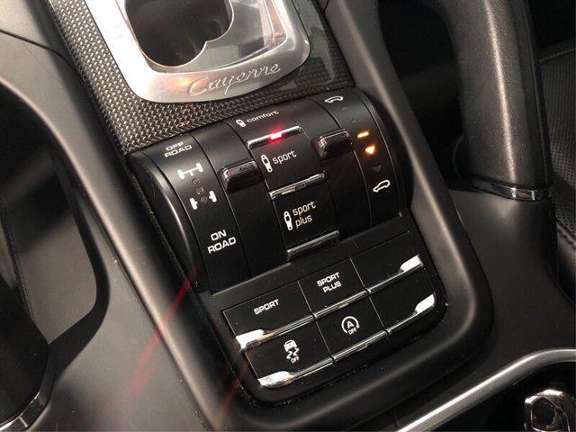 Photo of 2016 Black Porsche Cayenne