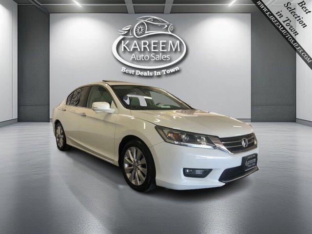 Photo of 2014 White Orchid Pearl Honda Accord