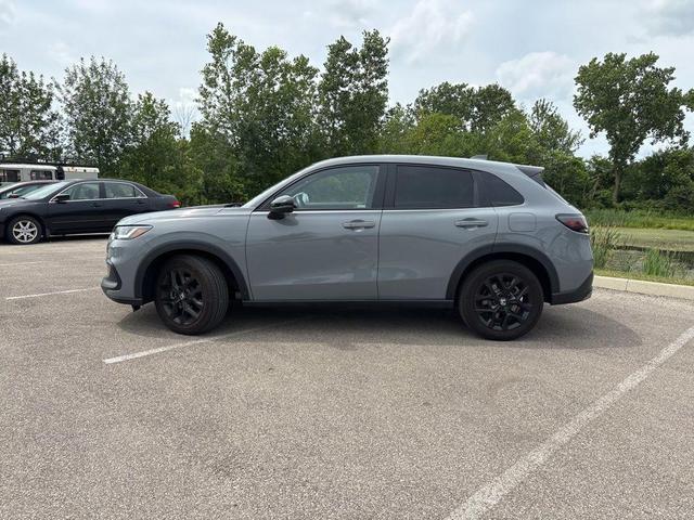 Photo of 2023 Urban Gray Pearl Honda HR-V