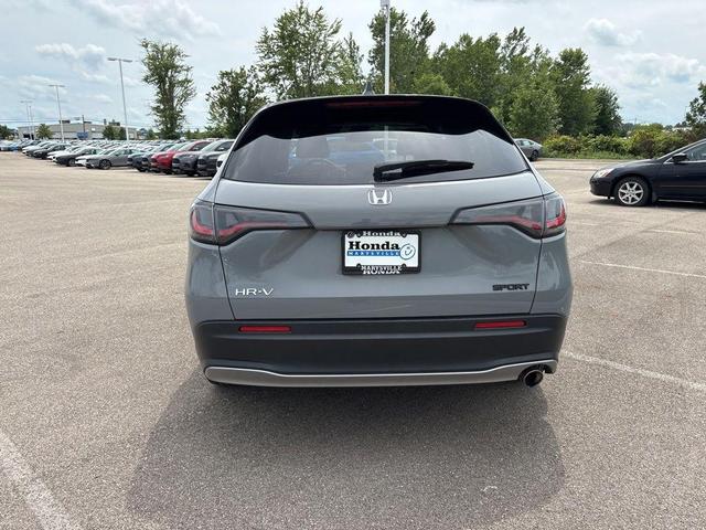 Photo of 2023 Urban Gray Pearl Honda HR-V