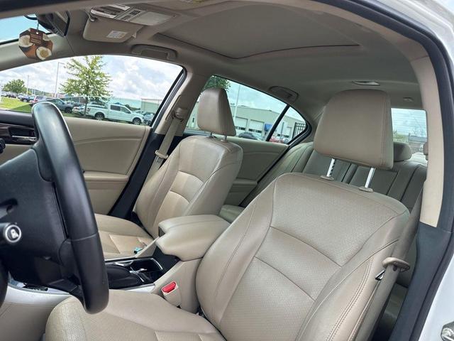 Photo of 2017 White Orchid Pearl Honda Accord