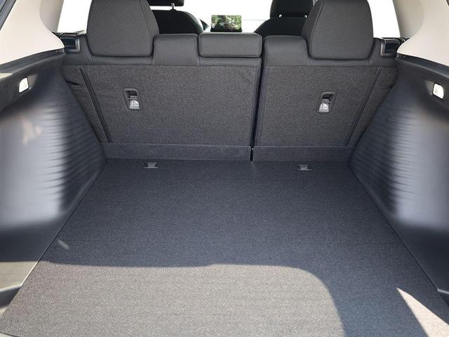 Photo of 2026 Platinum White Honda HR-V