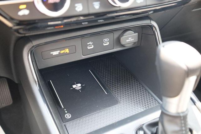 Photo of 2026 Platinum White Honda CR-V