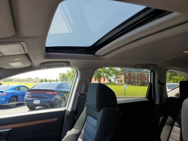 Photo of 2022 Platinum White Pearl Honda CR-V