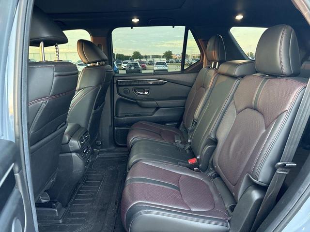 Photo of 2025 Sonic Gray Pearl Honda Pilot