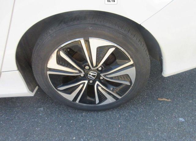 Photo of 2017 Taffeta White Honda Civic