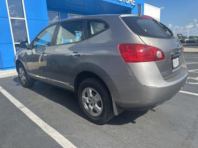 Photo of 2014 Platinum Graphite Nissan Rogue Select