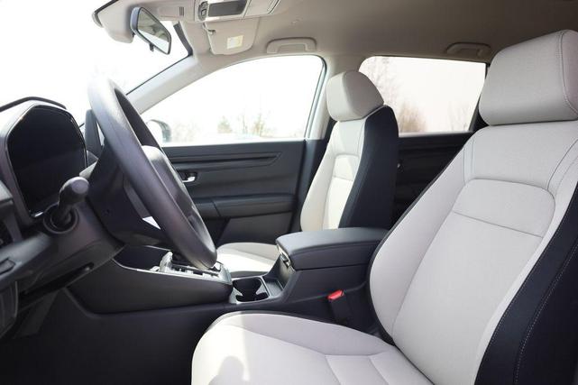 Photo of 2025 Platinum White Honda CR-V