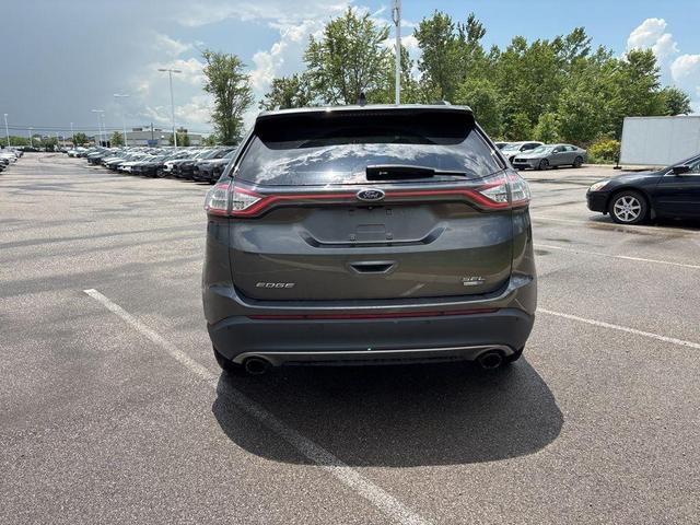 Photo of 2017 Magnetic Metallic Ford Edge