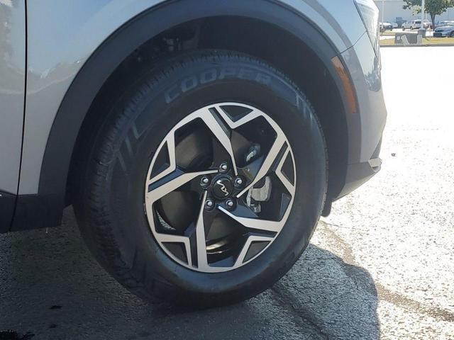 Photo of 2024 Steel Gray Kia Sportage