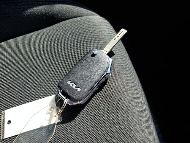 Photo of 2024 Steel Gray Kia Sportage