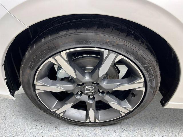 Photo of 2026 Platinum White Honda Civic Hybrid
