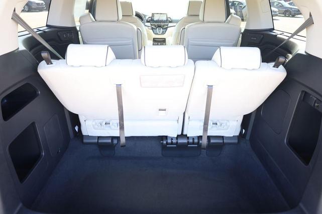 Photo of 2026 Blue Pearl Honda Odyssey