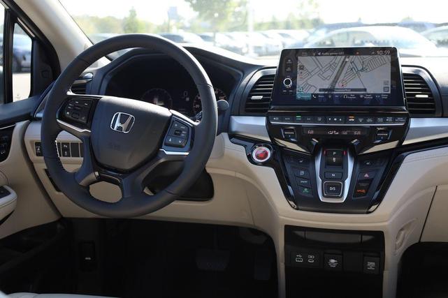 Photo of 2026 Blue Pearl Honda Odyssey
