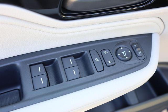 Photo of 2026 Blue Pearl Honda Odyssey