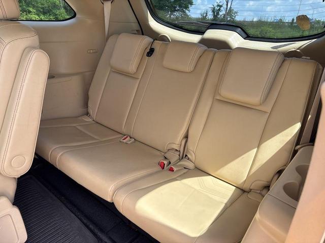 Photo of 2014 Blizzard Pearl Toyota Highlander