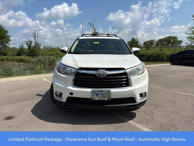 Photo of 2014 Blizzard Pearl Toyota Highlander