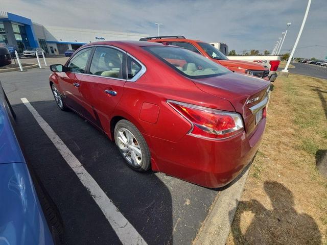 Photo of 2014 Cayenne Red Nissan Altima