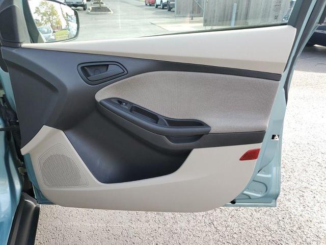Photo of 2012 Frosted Glass Ford Focus