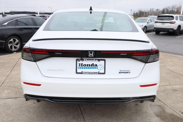 Photo of 2025 Platinum White Honda Accord Hybrid