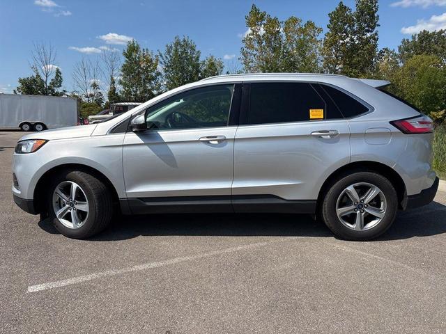 Photo of 2019 Ingot Silver Metallic Ford Edge