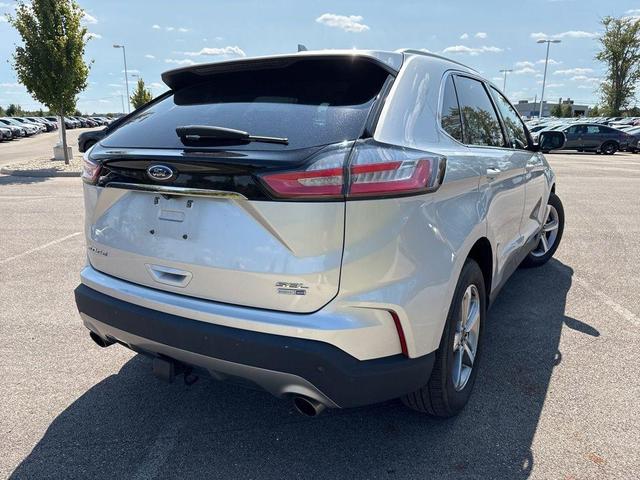 Photo of 2019 Ingot Silver Metallic Ford Edge