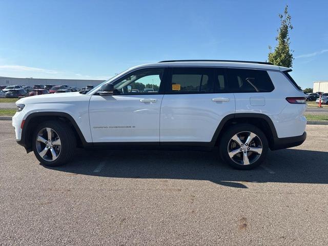 Photo of 2021 Bright White Clearcoat Jeep Grand Cherokee L